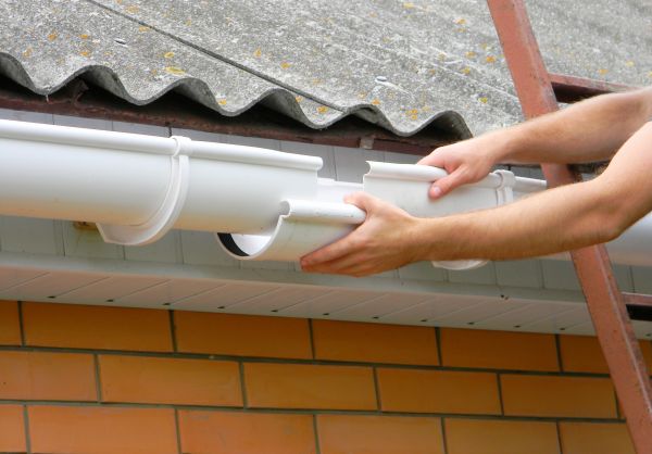 Cost of Gutter Hanging in Canonsburg